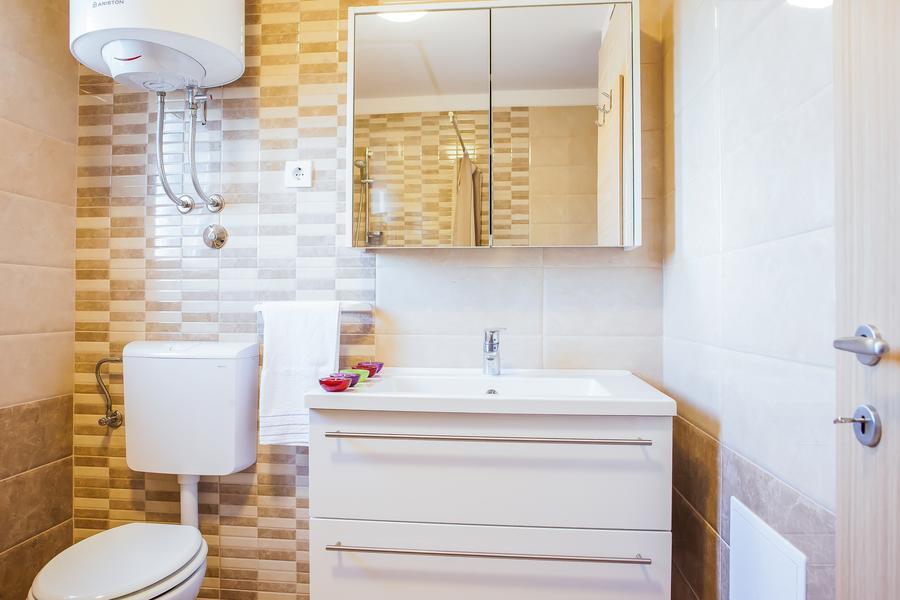 Apartmani Petricevic Supetar Exterior foto